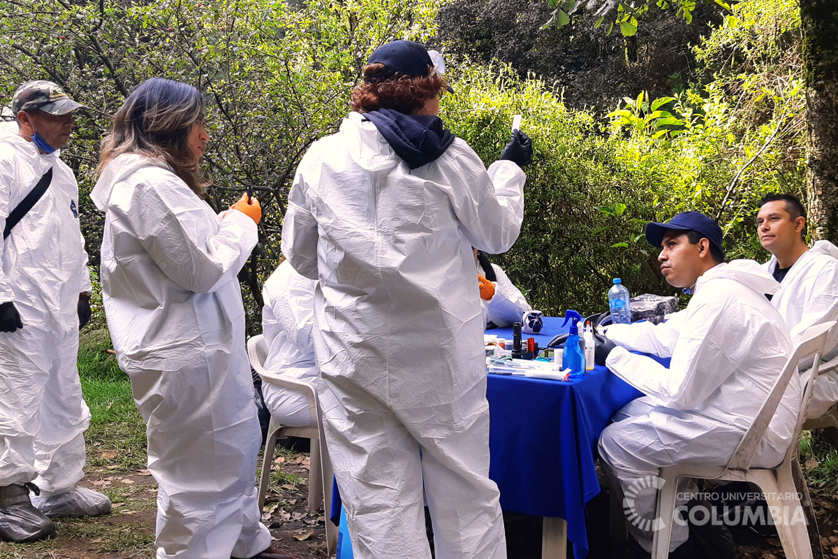 Práctica multidisciplinaria de Criminalística en campo